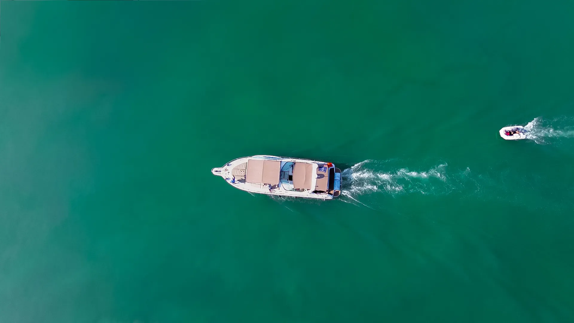 Boutique Yacht Charter Puerto Vallarta – Churros & Chocolates (Sea Ray) 3
