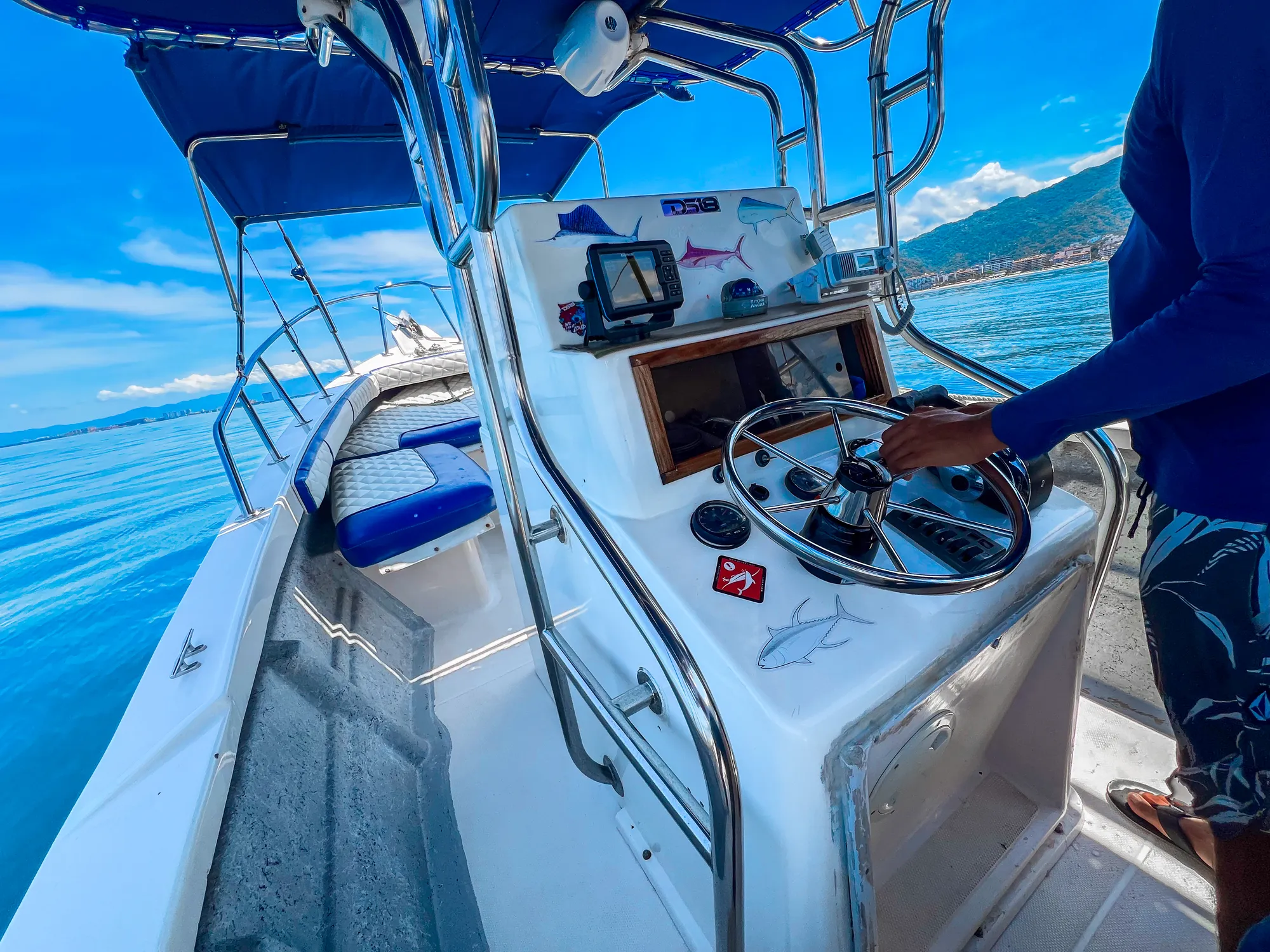 Private Fishing Charter Punta Mita – Súper Panga 27ft (Family Fishing) 5