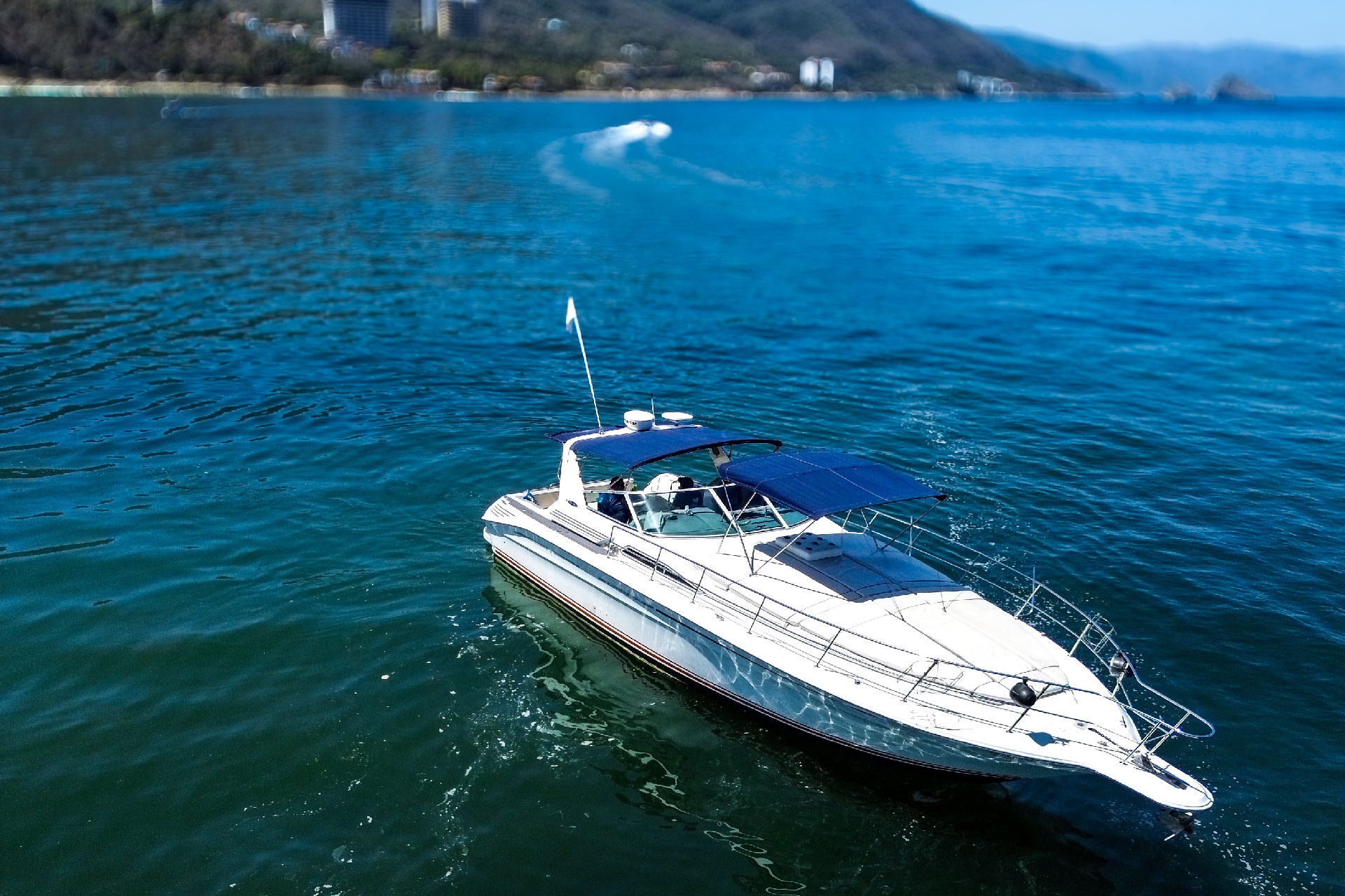 Private Yacht Charter Puerto Vallarta – La Luna y las Estrellas (Sea Ray 42ft)